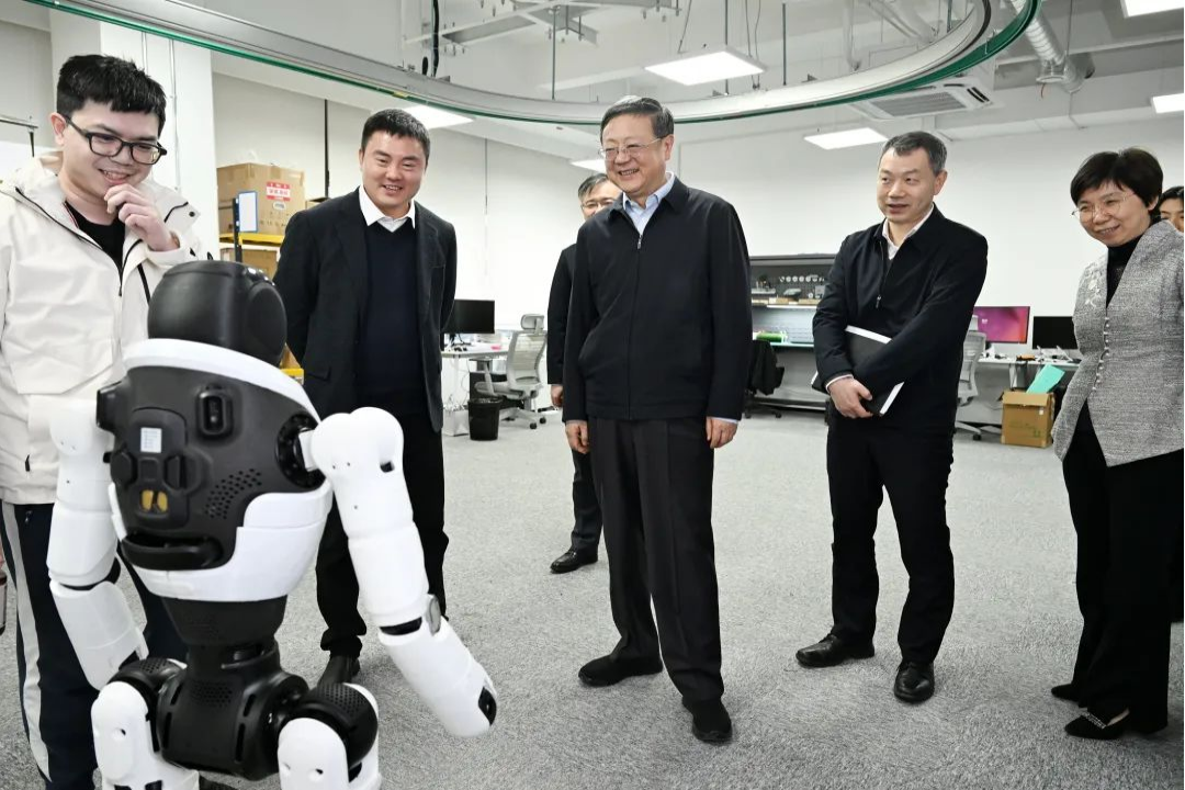 上海市委书记陈吉宁专题调研永乐高机器人
